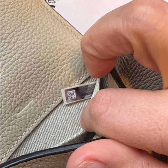 Chloe Marcie Bag - Nano Size in Beige, gold hardware with dusty. EUC leather - Picture 12 of 16